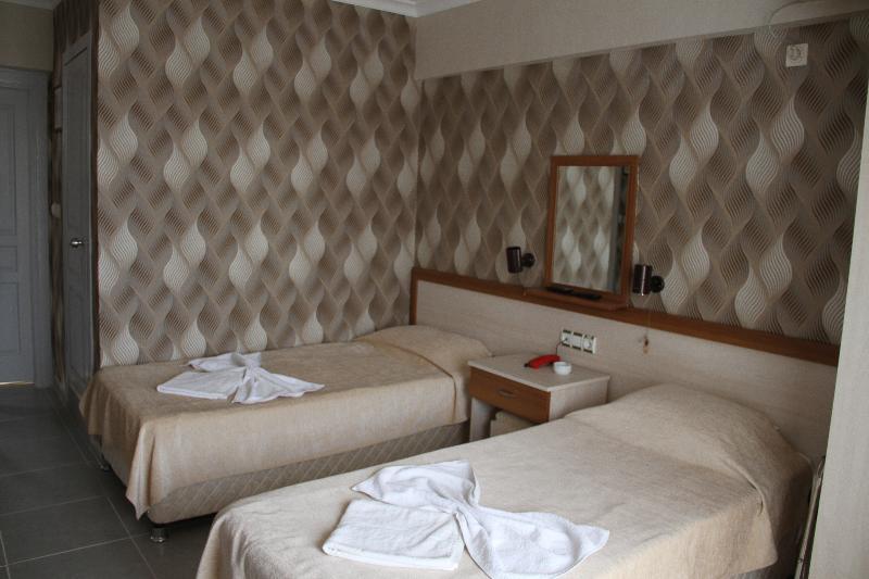 Saturn Hotel Kusadasi Exterior photo
